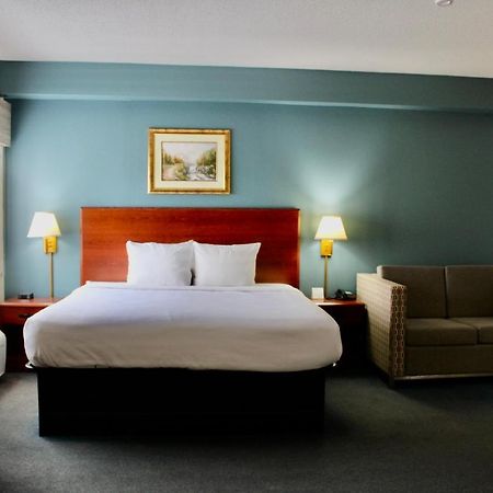 Reston Inn & Suites Spencer 外观 照片