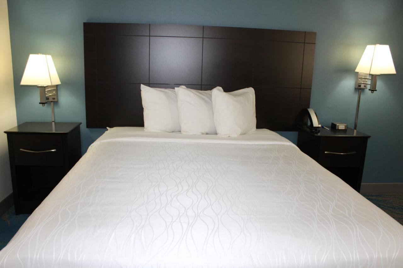 Reston Inn & Suites Spencer 外观 照片
