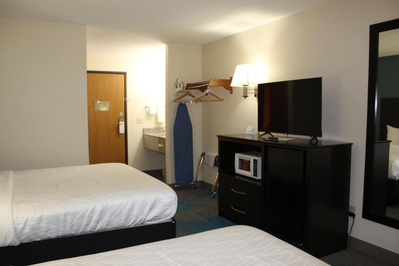 Reston Inn & Suites Spencer 外观 照片