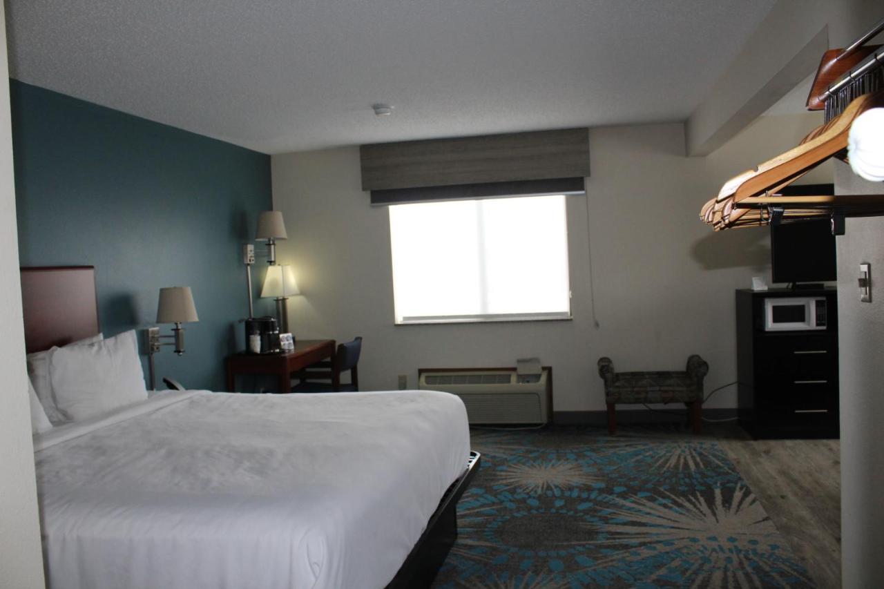 Reston Inn & Suites Spencer 外观 照片