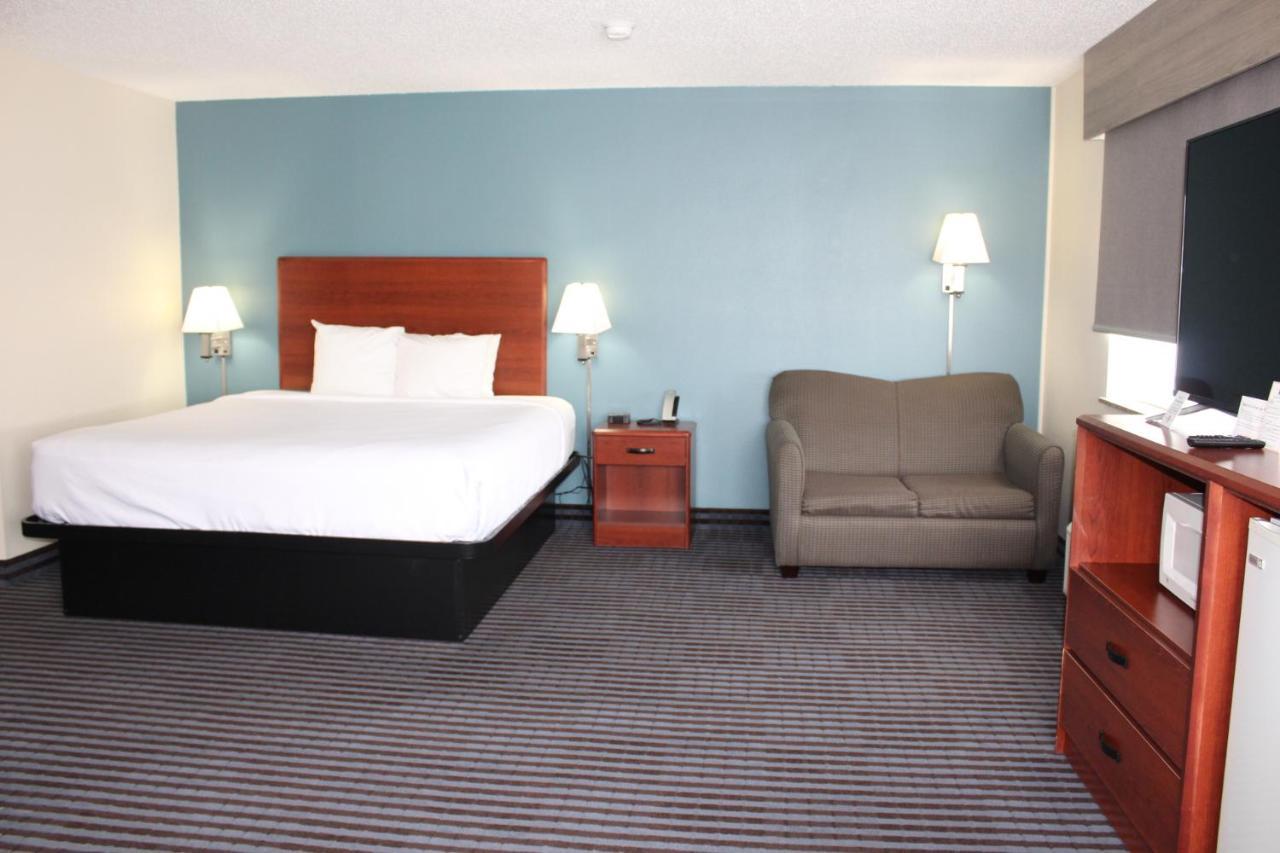 Reston Inn & Suites Spencer 外观 照片