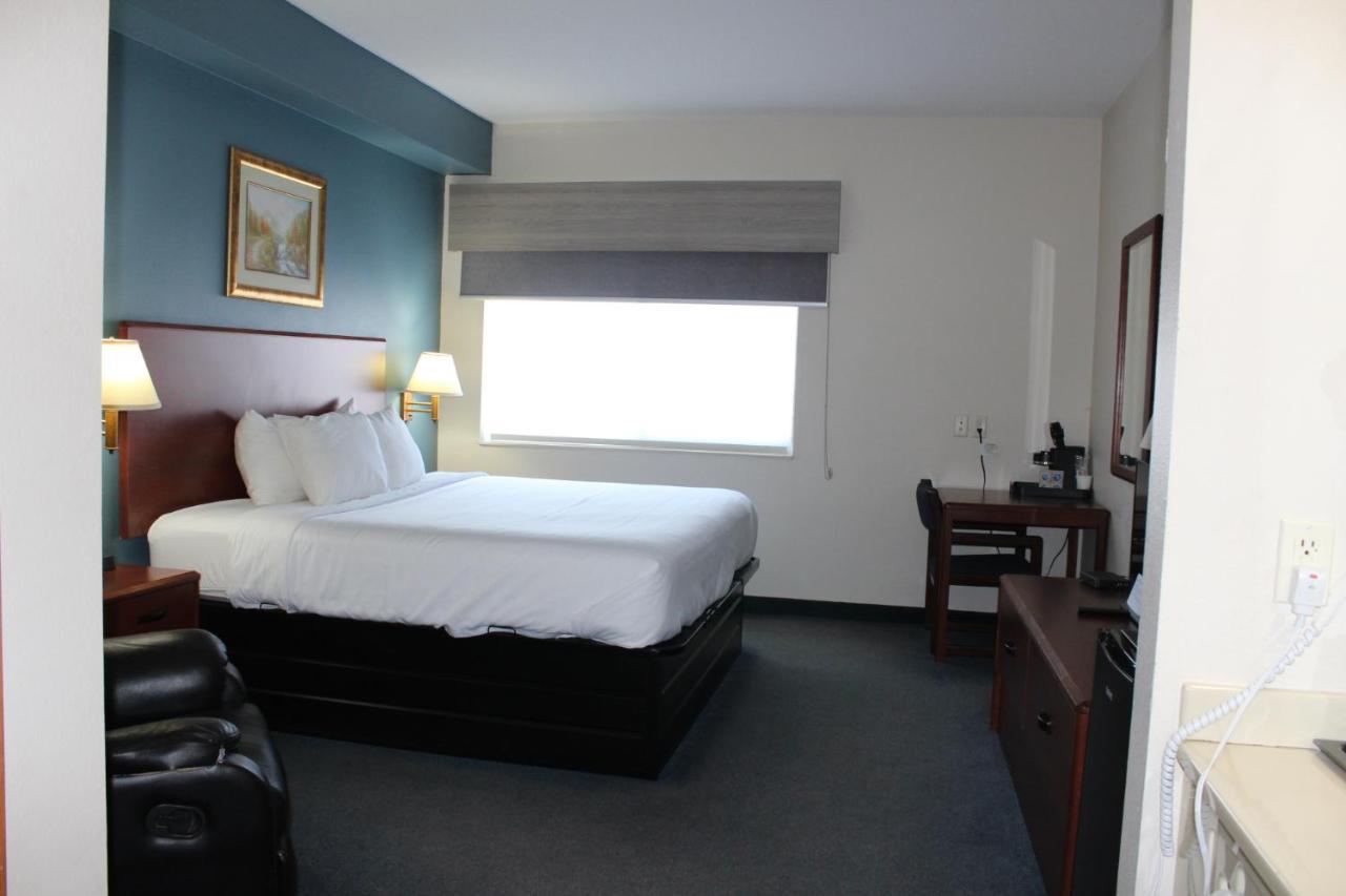 Reston Inn & Suites Spencer 外观 照片