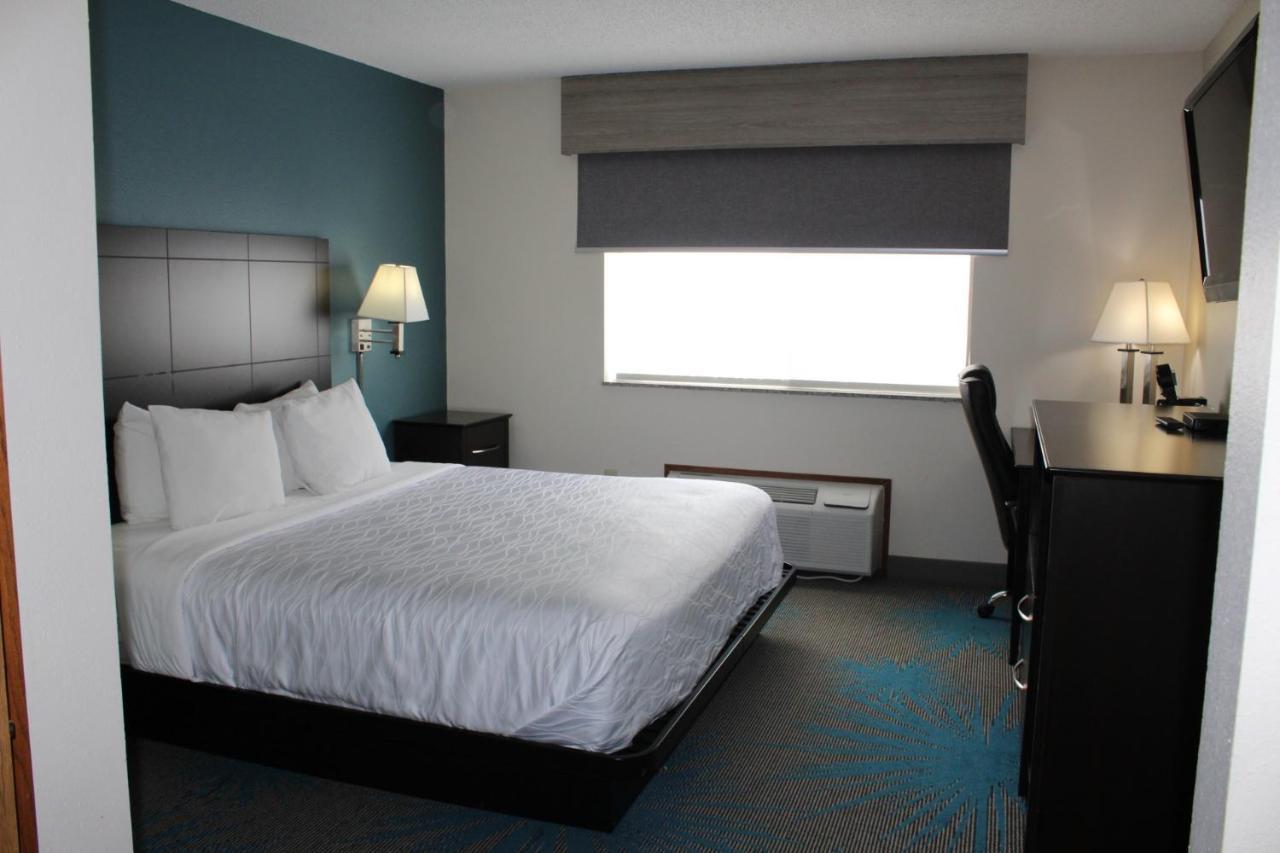 Reston Inn & Suites Spencer 外观 照片