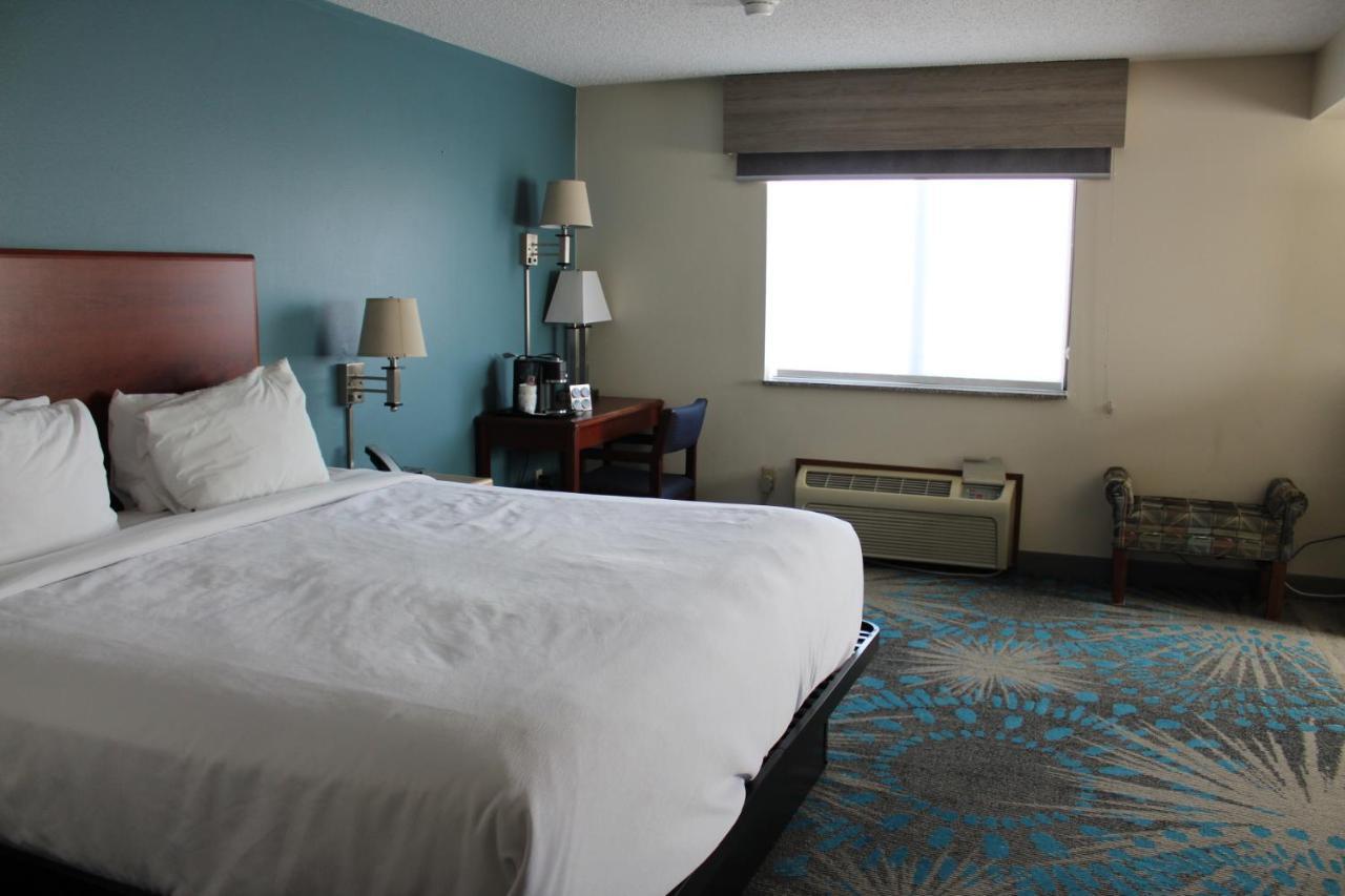 Reston Inn & Suites Spencer 外观 照片