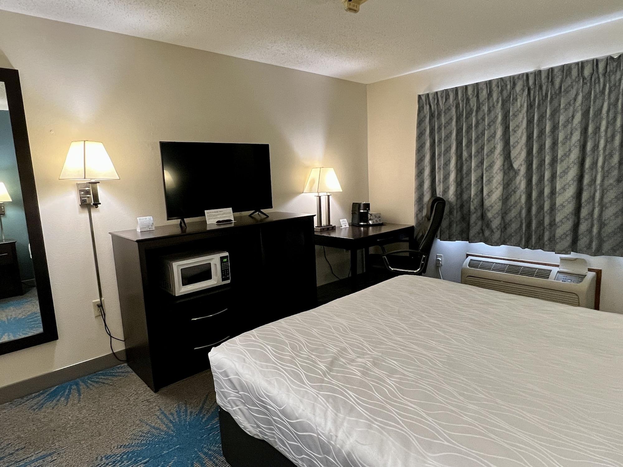 Reston Inn & Suites Spencer 外观 照片